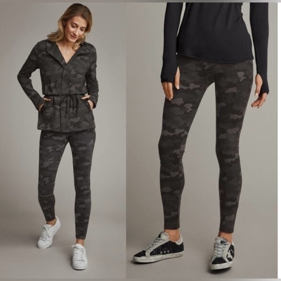 Cabi Pants - Cabi Womens ATC Leggings Side Pocket 7/8 Green Camo XL